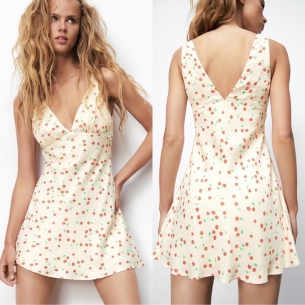 Zara Cherry Print Cream Satin Mini Dress V Cut Slip Dress Size M‎ Cocktail